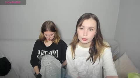 Snapshot of eumomino chatting on 09-25-25, 02:32 Veronica Tiia Lilith left to right online show from 09-25-25, 02:32