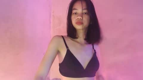 Snapshot of eunie18 chatting on 05-07-26, 02:22 eunie online show from 05-07-26, 02:22