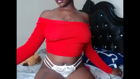 Snapshot of euphoric_cosmos chatting on 02-19-25, 09:39 euphoria online show from 02-19-25, 09:39