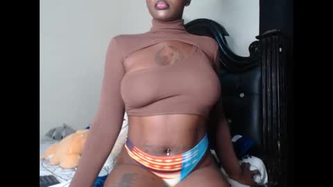 Snapshot of euphoric_cosmos chatting on 02-22-25, 10:40 euphoria online show from 02-22-25, 10:40