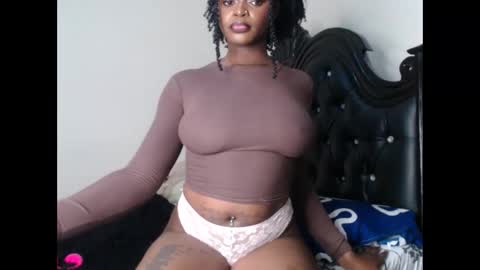 Snapshot of euphoric_cosmos chatting on 10-11-25, 01:09 euphoria online show from 10-11-25, 01:09