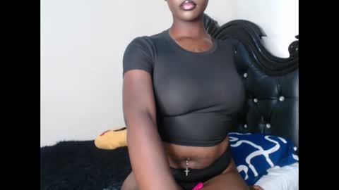 Snapshot of euphoric_cosmos chatting on 11-26-25, 08:48 euphoria online show from 11-26-25, 08:48