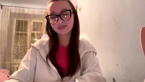 Snapshot of eurakilarjian chatting on 02-19-26, 04:25 lIlianna online show from 02-19-26, 04:25