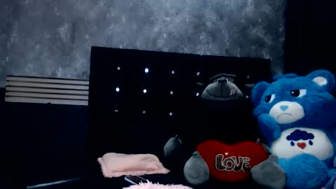 Snapshot of eva_06 chatting on 05-28-26, 10:29 eva_06 online show from 05-28-26, 10:29