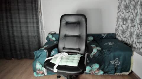 Snapshot of eva_7777 chatting on 12-24-24, 06:17 Eva online show from 12-24-24, 06:17