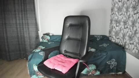 Snapshot of eva_7777 chatting on 03-05-25, 06:23 Eva online show from 03-05-25, 06:23