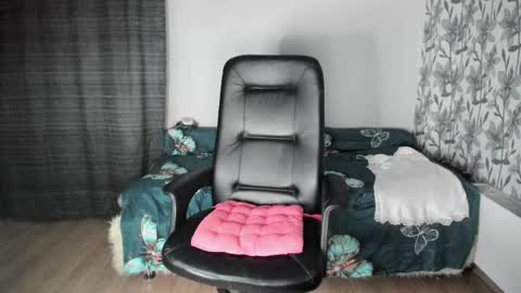 Snapshot of eva_7777 chatting on 03-10-25, 11:27 Eva online show from 03-10-25, 11:27