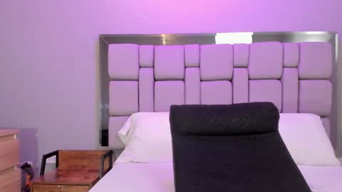 Snapshot of eva_bigboobs_ chatting on 02-05-25, 06:59 EVA  online show from 02-05-25, 06:59