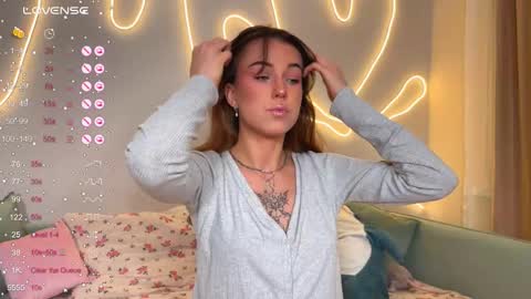 Eva online show from 12-20-25, 01:23