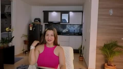 eva_fox43 online show from 05-16-26, 10:41