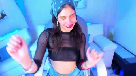 Snapshot of eva_hells chatting on 10-23-25, 08:18 eva_hells online show from 10-23-25, 08:18