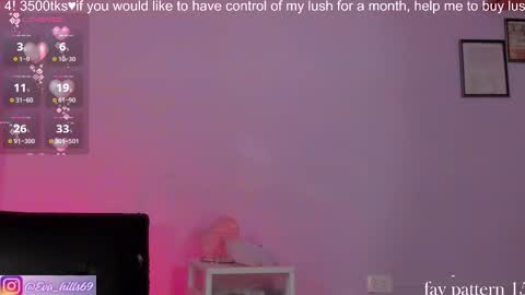 Snapshot of eva_hillss69 chatting on 11-29-25, 11:13 Eva online show from 11-29-25, 11:13