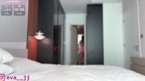 Snapshot of eva_j chatting on 02-06-26, 02:49 Free toy control in pvt online show from 02-06-26, 02:49