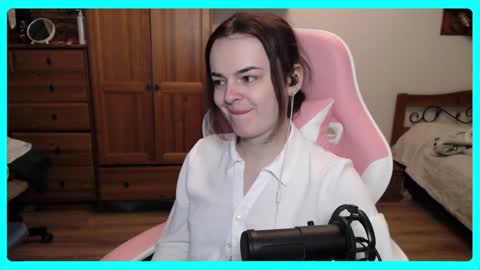 Snapshot of eva_katt chatting on 01-22-25, 12:49 Gamer Katt online show from 01-22-25, 12:49