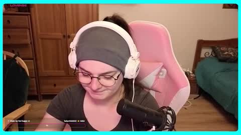 Snapshot of eva_katt chatting on 09-29-25, 11:59 Gamer Katt online show from 09-29-25, 11:59