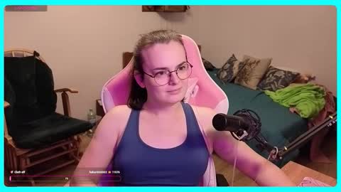 Snapshot of eva_katt chatting on 10-17-25, 11:07 Gamer Katt online show from 10-17-25, 11:07