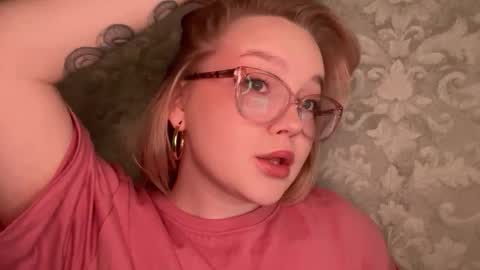 Snapshot of eva_kittenn chatting on 09-22-25, 08:22 eva_kittenn online show from 09-22-25, 08:22