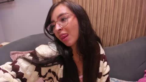 Angelinne online show from 01-19-25, 08:39