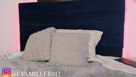 Snapshot of eva_miller7 chatting on 05-12-26, 04:09 Eva online show from 05-12-26, 04:09
