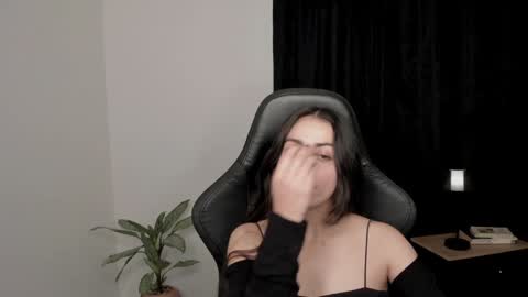 eva_monn online show from 01-15-25, 11:08