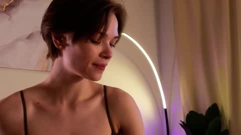 Eva online show from 03-01-25, 01:40