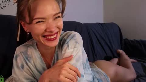 Eva online show from 10-18-25, 04:41