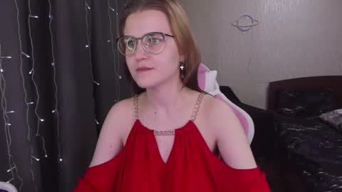 Eva online show from 03-09-25, 03:49