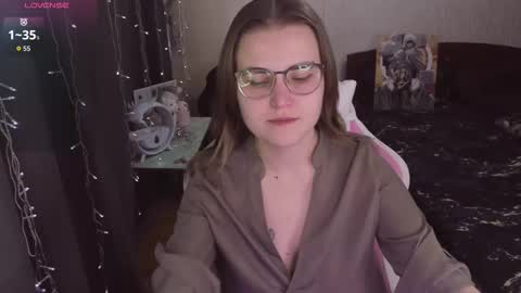 Eva online show from 10-21-25, 10:49