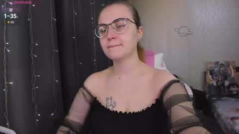 Snapshot of eva_orchid chatting on 03-14-26, 10:32 Eva online show from 03-14-26, 10:32