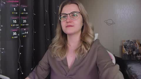 Snapshot of eva_orchid chatting on 03-19-26, 09:24 Eva online show from 03-19-26, 09:24