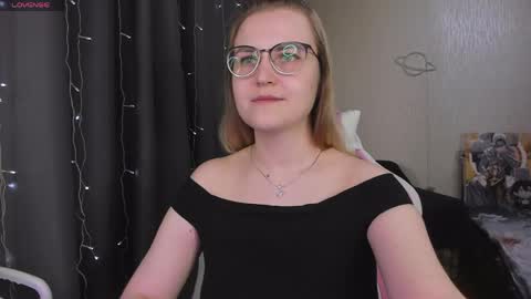 Snapshot of eva_orchid chatting on 04-25-26, 01:41 Eva online show from 04-25-26, 01:41