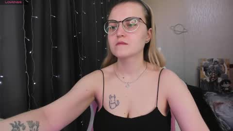 Snapshot of eva_orchid chatting on 05-02-26, 10:20 Eva online show from 05-02-26, 10:20