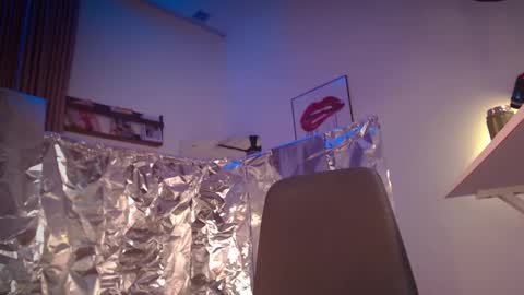 Snapshot of eva_quagmire chatting on 02-24-25, 07:30 Eva online show from 02-24-25, 07:30