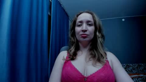 Snapshot of eva_rikchter chatting on 04-13-26, 08:36 Ice Goddess online show from 04-13-26, 08:36