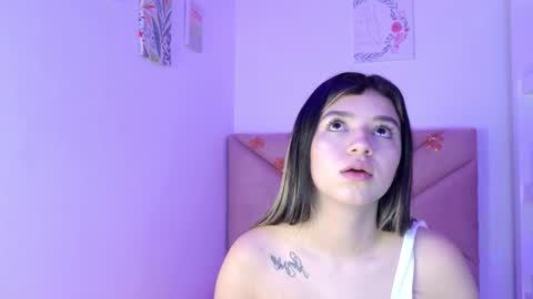 Snapshot of eva_sin18 chatting on 10-15-25, 12:00 Eva Sin online show from 10-15-25, 12:00