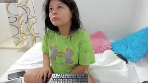 Estefania online show from 01-26-25, 04:51