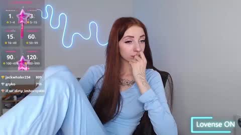 Snapshot of evaa_coy chatting on 03-09-25, 07:01 Eva online show from 03-09-25, 07:01