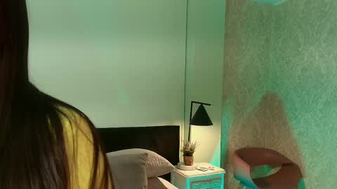 julieth online show from 10-15-25, 01:11