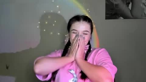 Snapshot of evaamillerr chatting on 12-02-24, 12:52 Eva online show from 12-02-24, 12:52