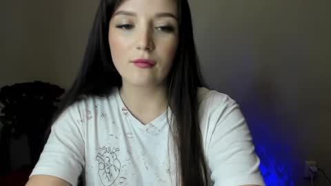 Snapshot of evaamillerr chatting on 02-14-25, 03:47 Eva online show from 02-14-25, 03:47