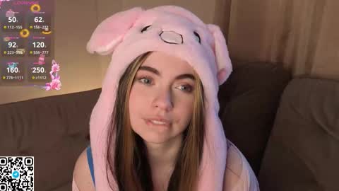 Snapshot of evablimey chatting on 12-16-25, 09:03 Eva online show from 12-16-25, 09:03