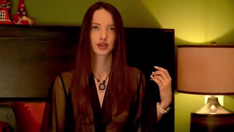 Snapshot of evabloomi chatting on 12-13-25, 10:04 Eva online show from 12-13-25, 10:04