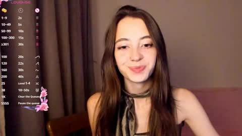 Snapshot of evabradly chatting on 10-14-25, 06:31 evabradly online show from 10-14-25, 06:31