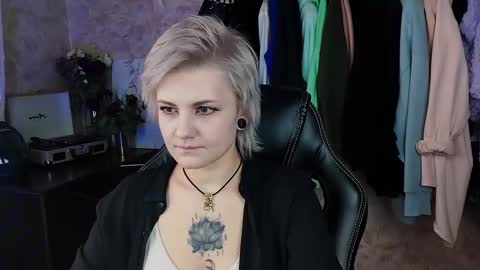 Eva Brownie online show from 01-31-25, 09:27