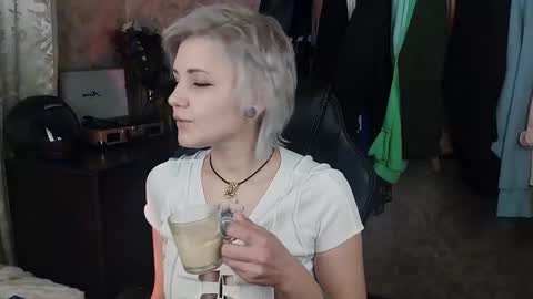 Eva Brownie online show from 02-02-25, 12:35