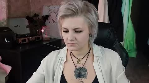 Eva Brownie online show from 02-04-25, 08:35