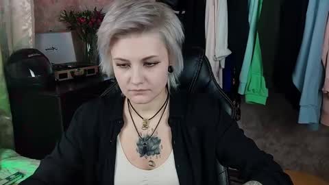 Eva Brownie online show from 02-05-25, 01:00