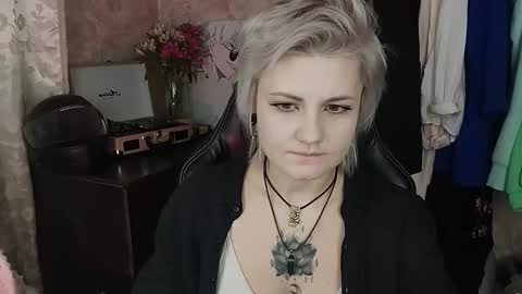 Eva Brownie online show from 02-15-25, 11:50