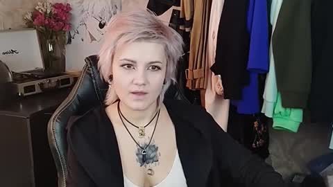 Eva Brownie online show from 02-19-25, 10:34