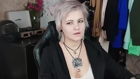 Eva Brownie online show from 02-19-25, 01:39